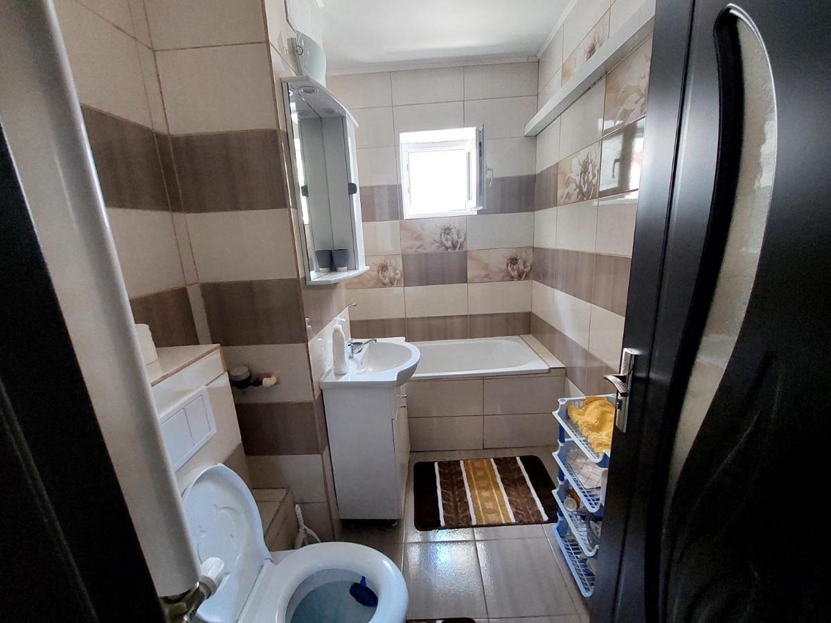 Appartement Apartament Beatrice à Năvodari Extérieur photo